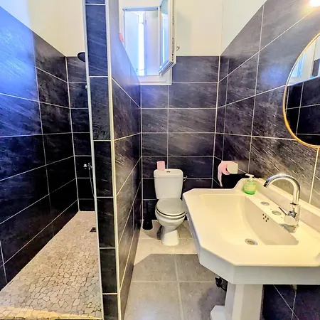 White Chapel Frühstückspension Condom